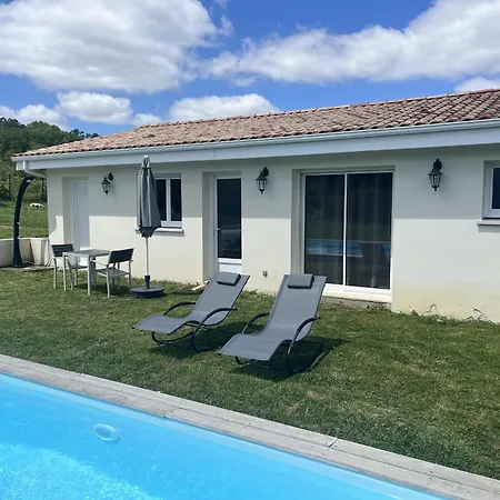Grande Familiale Avec Piscine Et Sauna 빌라 *